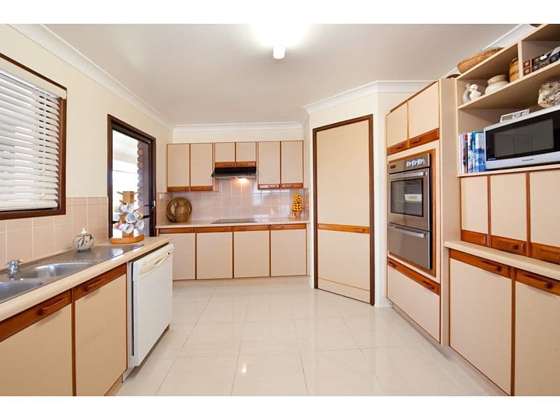 11 Pillich Court, KAWANA QLD 4701, Kawana - Thumbnail 2