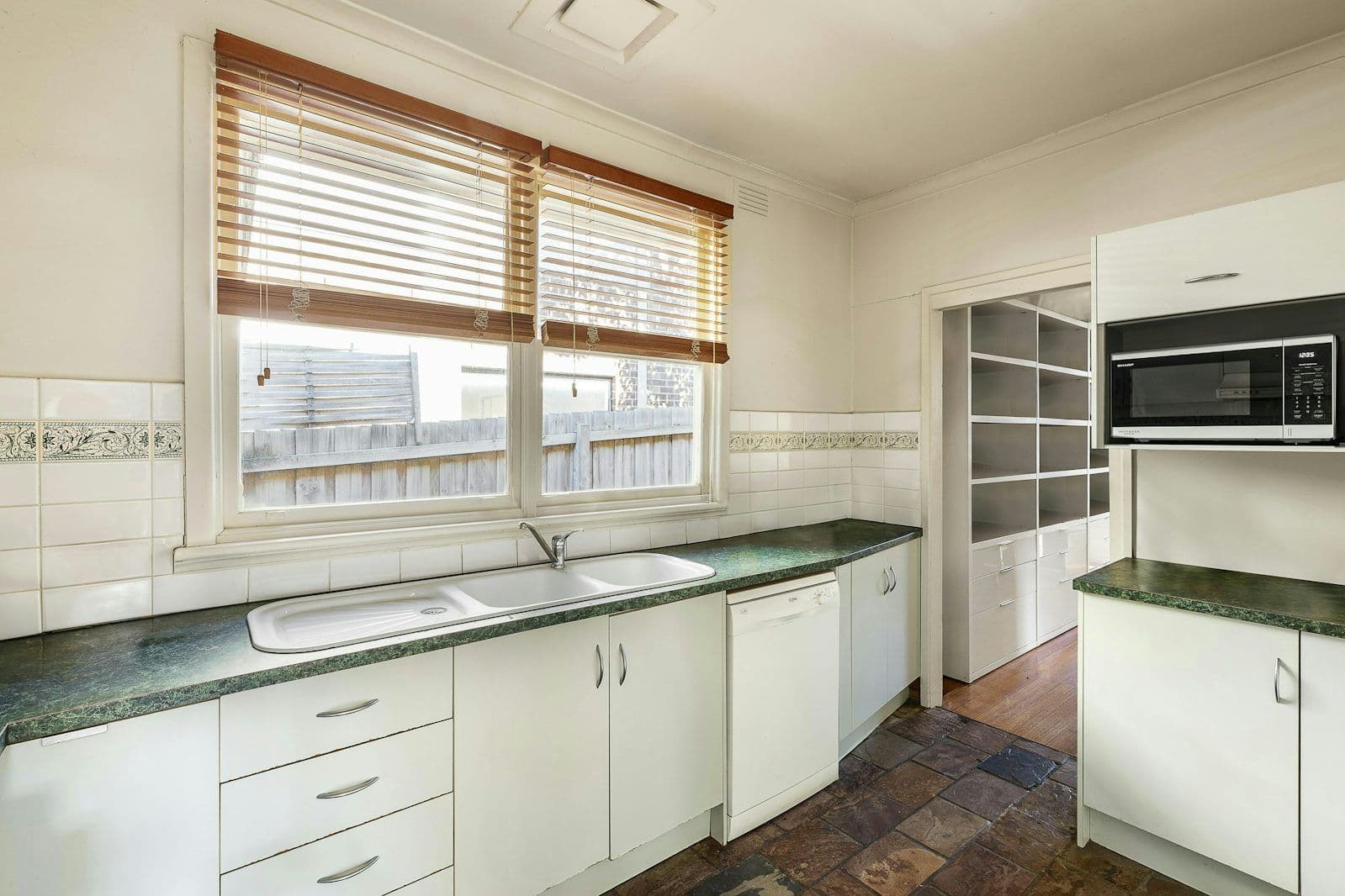 9 Glenice Avenue, Blackburn South VIC 3130, Blackburn South - Thumbnail 6