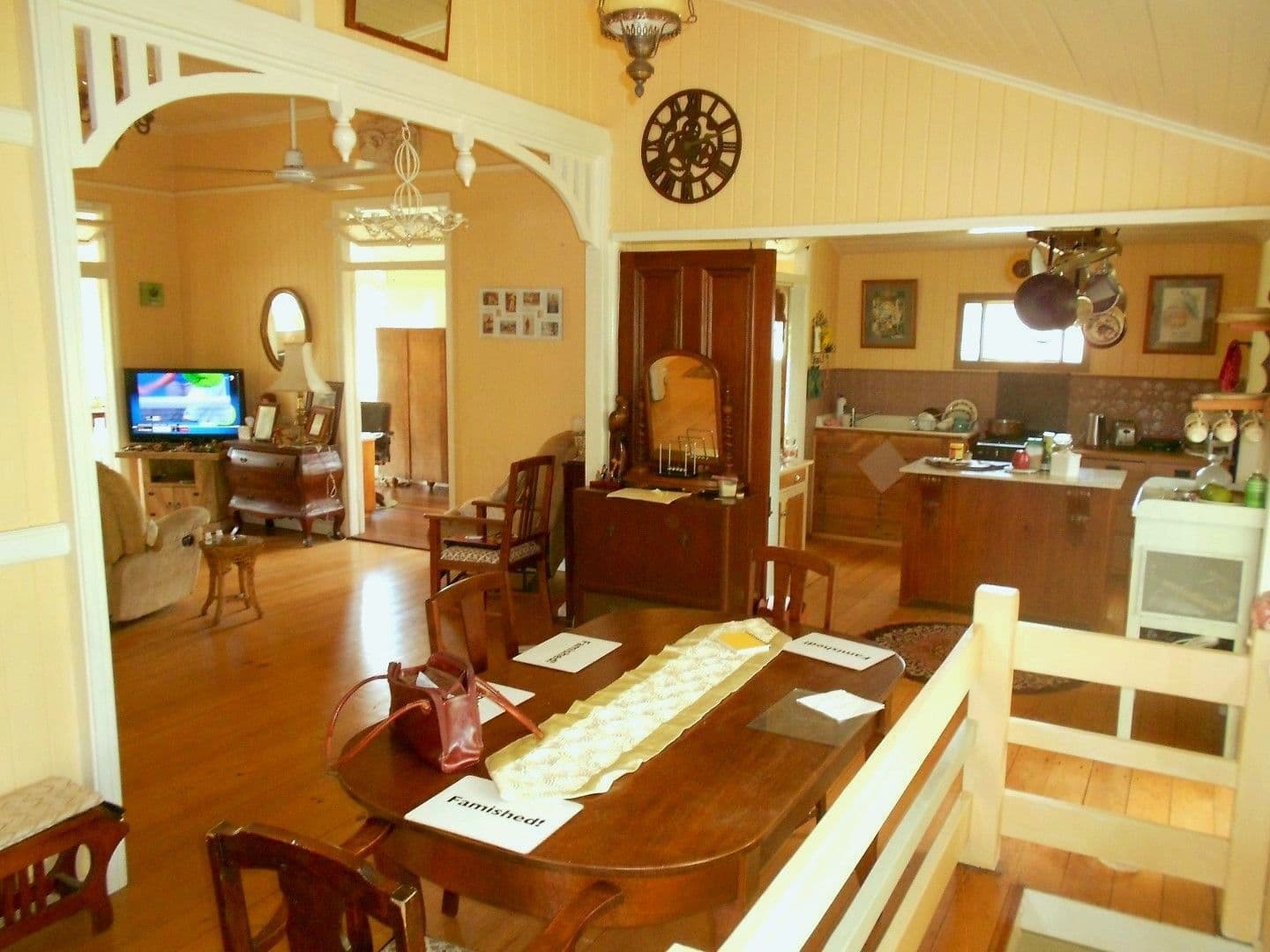 10 Hinkler Avenue, BUNDABERG NORTH QLD 4670, Bundaberg North - Thumbnail 2
