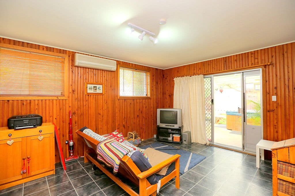 53 Oak Drive, Georges Hall NSW 2198, Georges Hall - Thumbnail 4