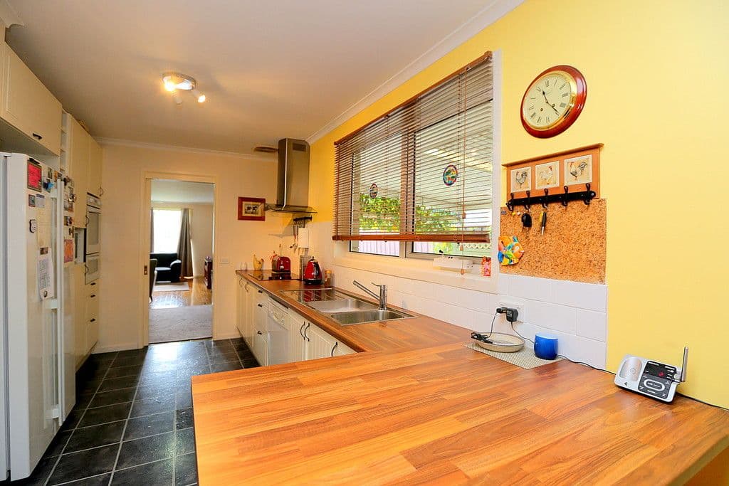 53 Oak Drive, Georges Hall NSW 2198, Georges Hall - Thumbnail 5