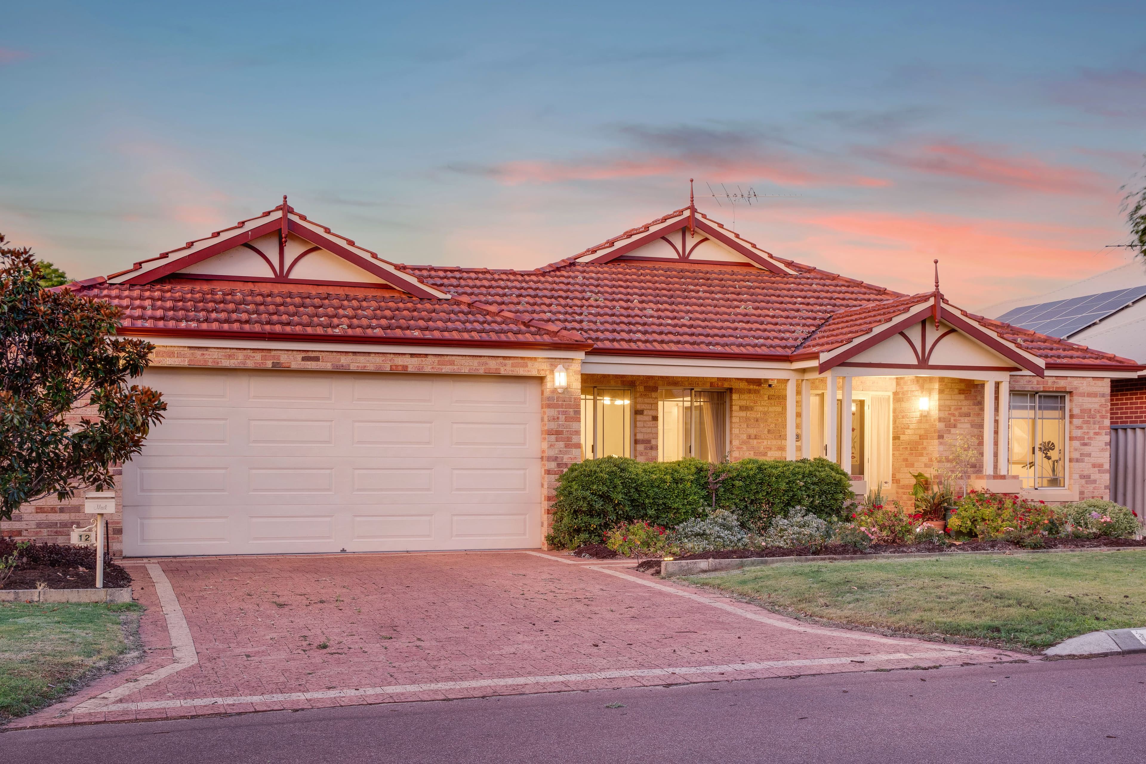 12 Settlers Circle, Gwelup WA 6018, Gwelup - Thumbnail 2