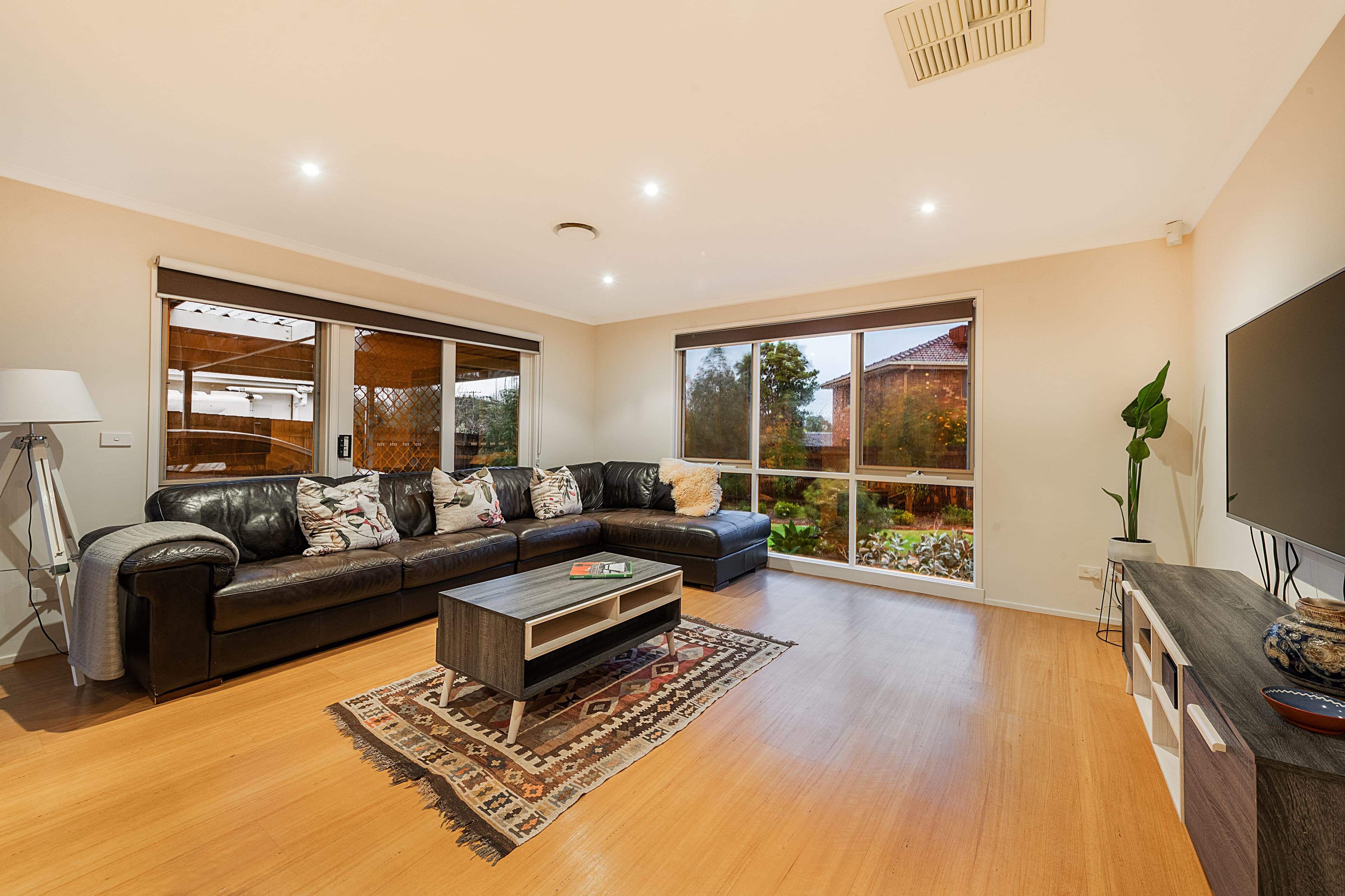 14 Baringa Court, Rowville VIC 3178, Rowville - Thumbnail 3
