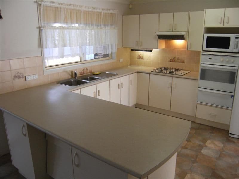 2 Castlereagh Avenue, DUBBO NSW 2830, Dubbo - Thumbnail 2