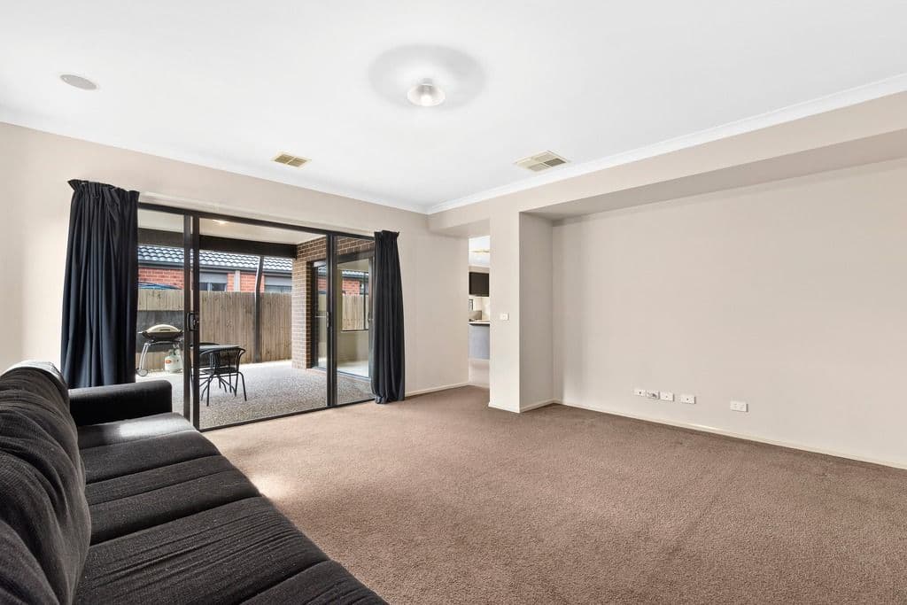 12 Gumleaf Avenue, Mernda VIC 3754, Mernda - Thumbnail 3