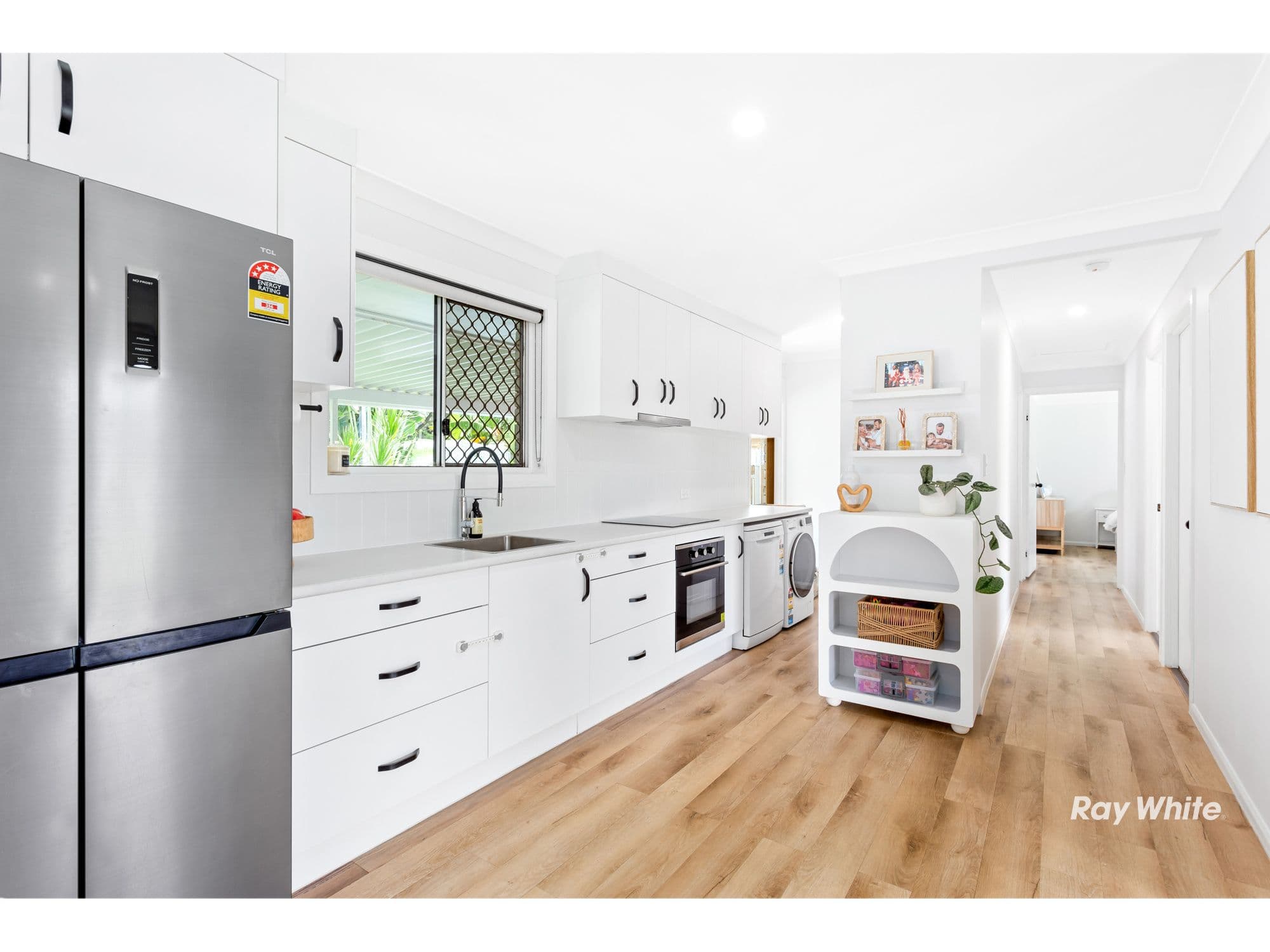 8 Guy Street, Yeppoon QLD 4703, Yeppoon - Thumbnail 2