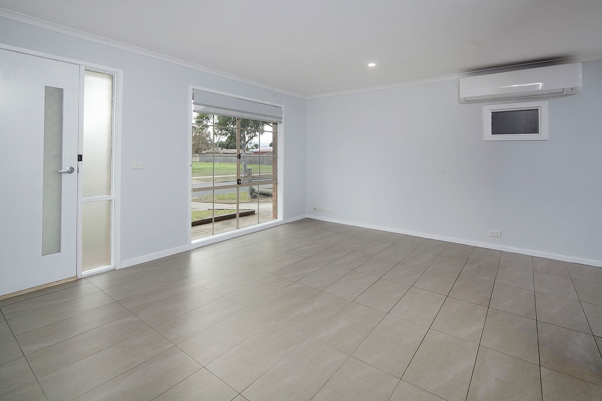 127 The Esplanade, Oak Flats NSW 2529, Oak Flats - Thumbnail 3