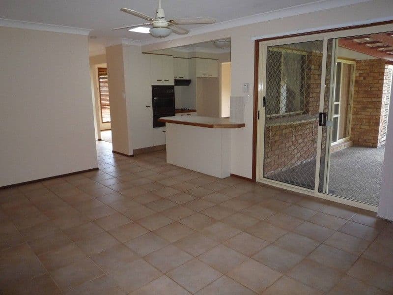 37 Allied Drive, ARUNDEL QLD 4214, Arundel - Thumbnail 6