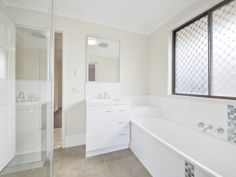 9 Tortuga Street, DECEPTION BAY QLD 4508, Deception Bay - Thumbnail 4