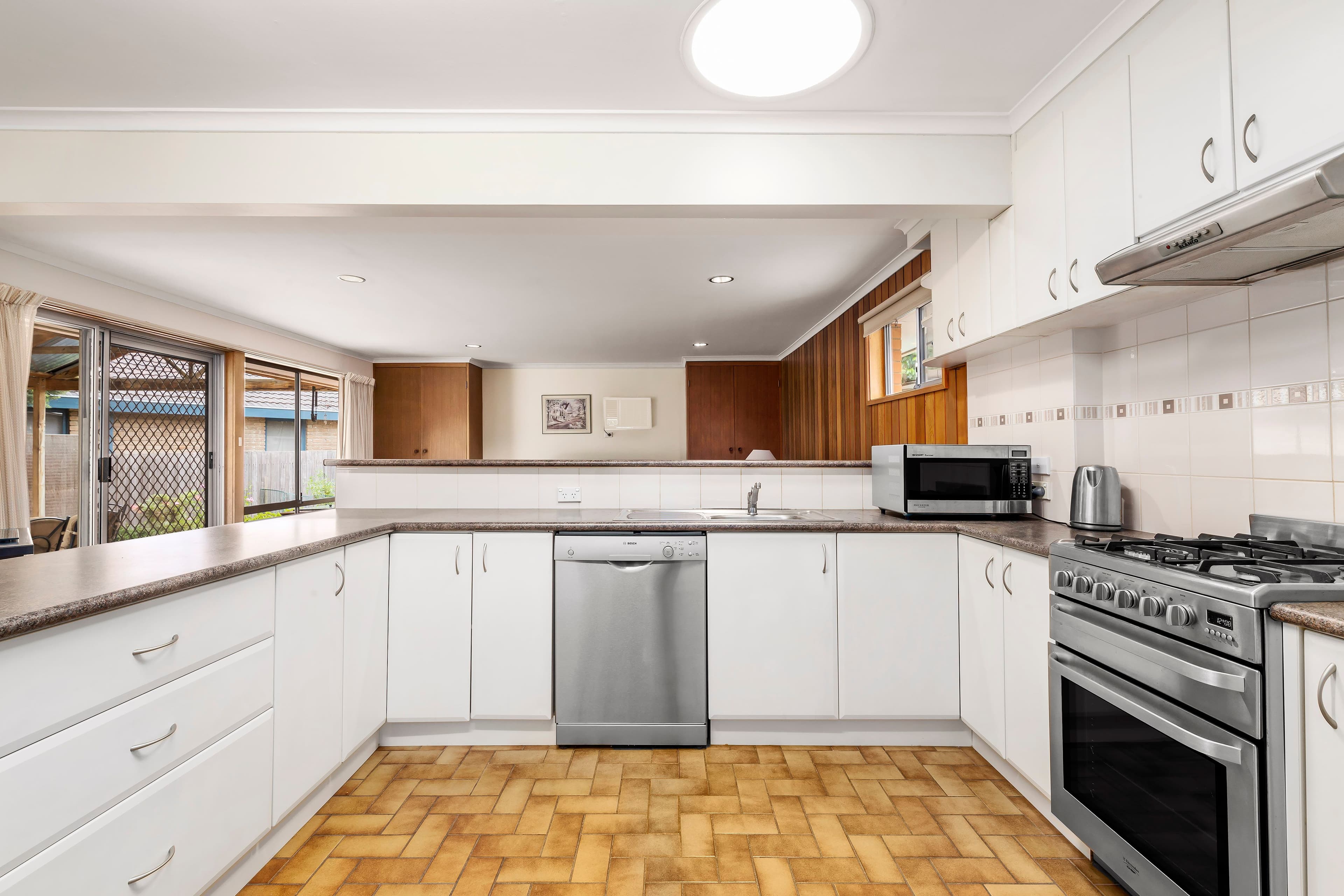 58 Rodney Drive, Knoxfield VIC 3180, Knoxfield - Thumbnail 3
