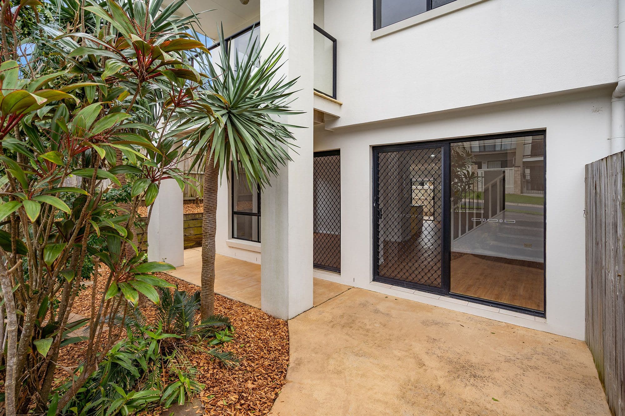 16 Violet Close, Eight Mile Plains QLD 4113, Eight Mile Plains - Thumbnail 2