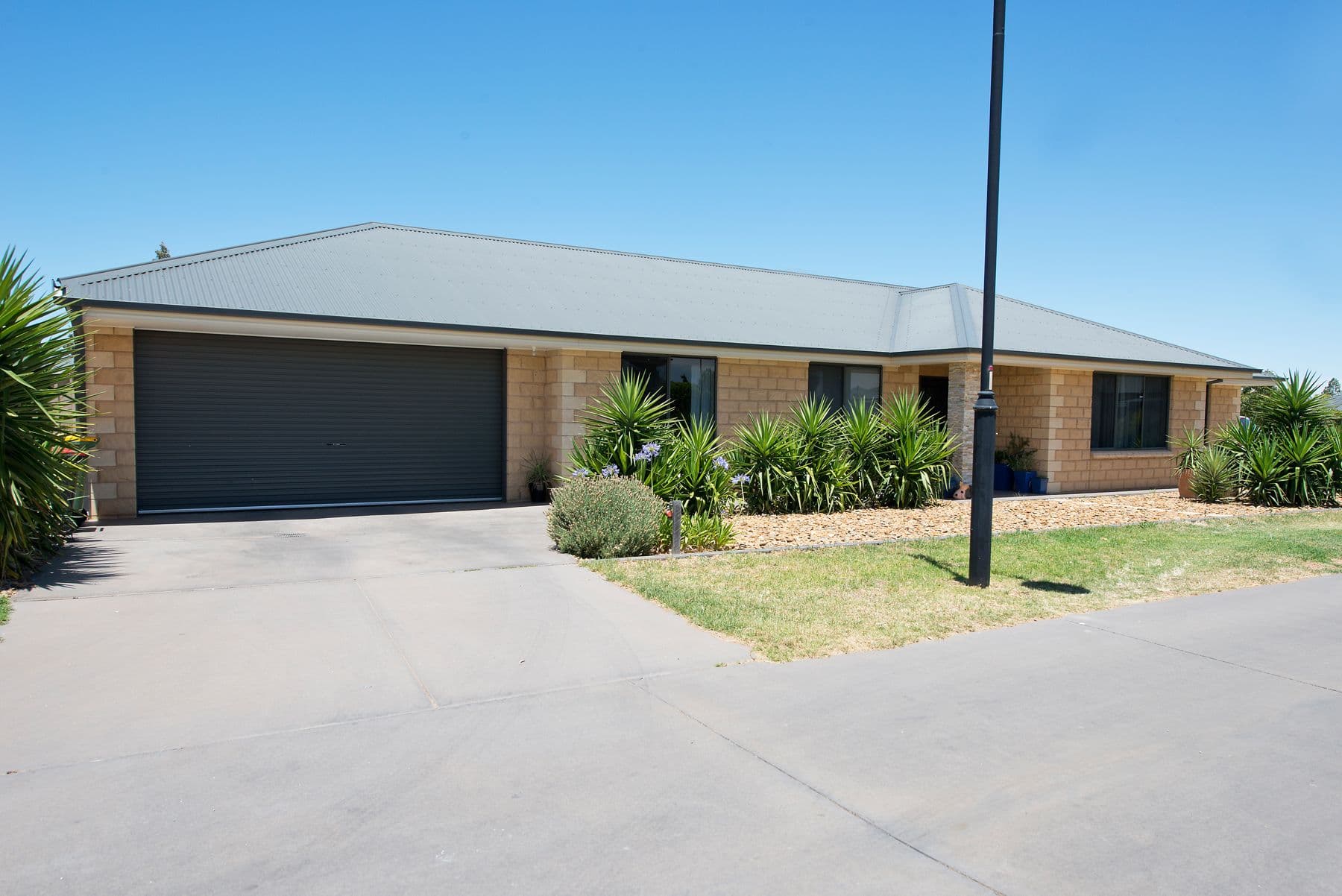 10 Merit Crescent, Swan Hill VIC 3585, Swan Hill - Thumbnail 2