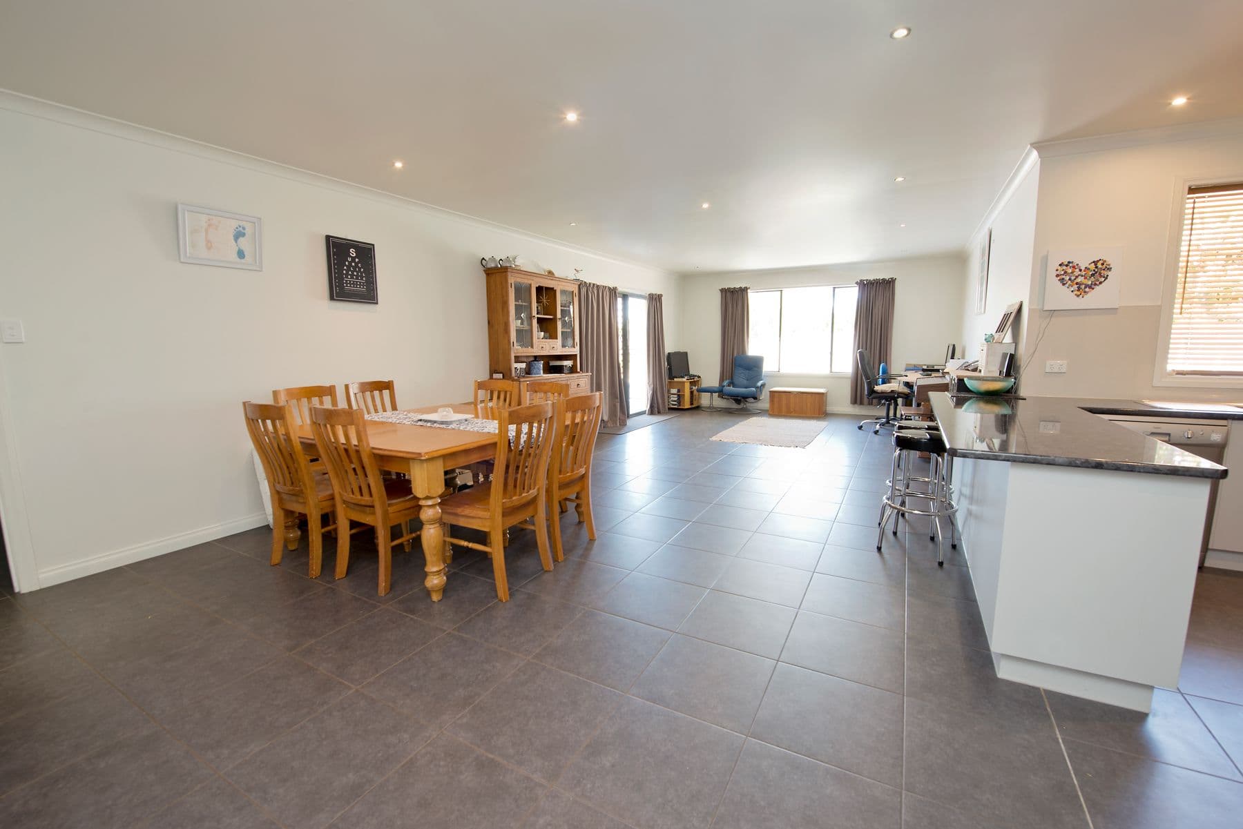 10 Merit Crescent, Swan Hill VIC 3585, Swan Hill - Thumbnail 3