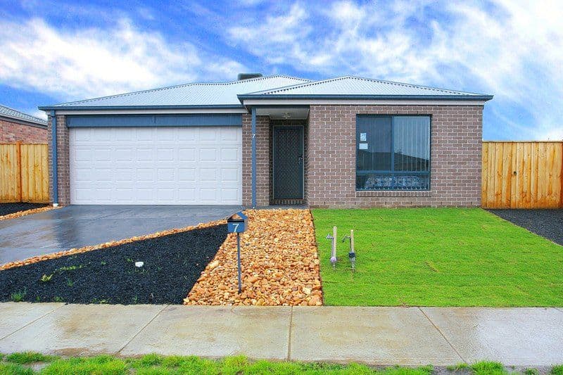 7 Thunderbolt Drive, CRANBOURNE VIC 3977, Cranbourne East - Thumbnail 3