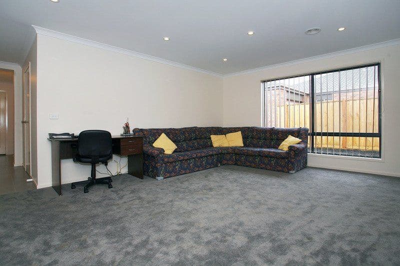 7 Thunderbolt Drive, CRANBOURNE VIC 3977, Cranbourne East - Thumbnail 5