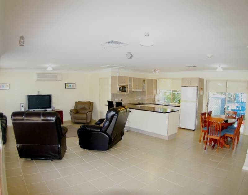 7 Nowak Court, DECEPTION BAY QLD 4508, Deception Bay - Thumbnail 2