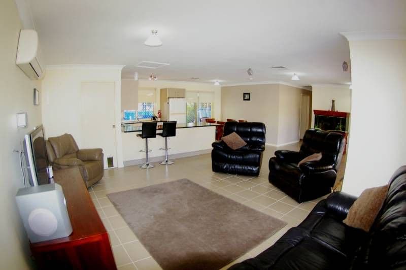 7 Nowak Court, DECEPTION BAY QLD 4508, Deception Bay - Thumbnail 5