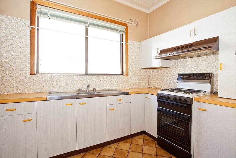 6 Thomson Avenue, BEVERLY HILLS NSW 2209, Beverly Hills - Thumbnail 4