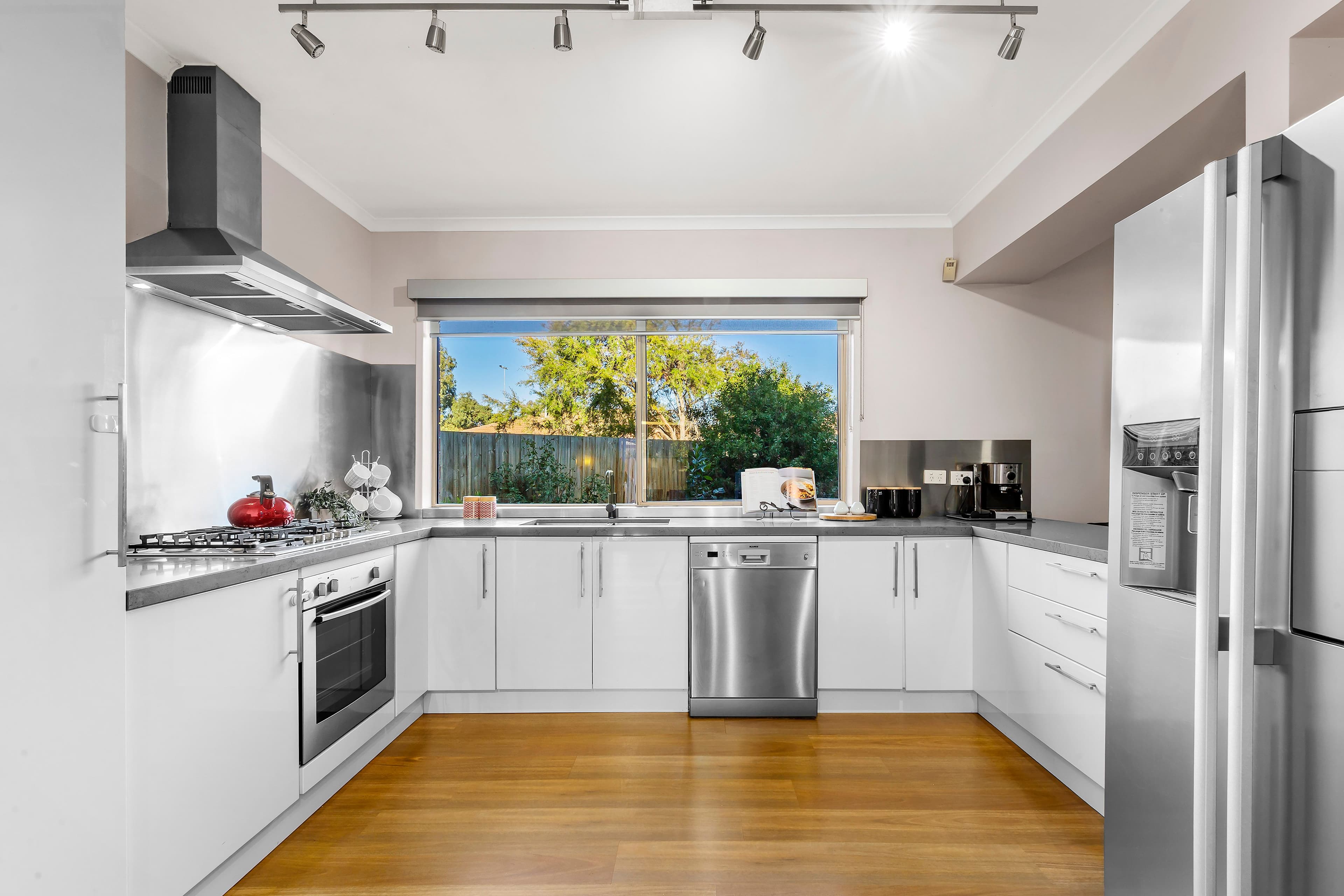 2 Hartley Court, Mill Park VIC 3082, Mill Park - Thumbnail 2