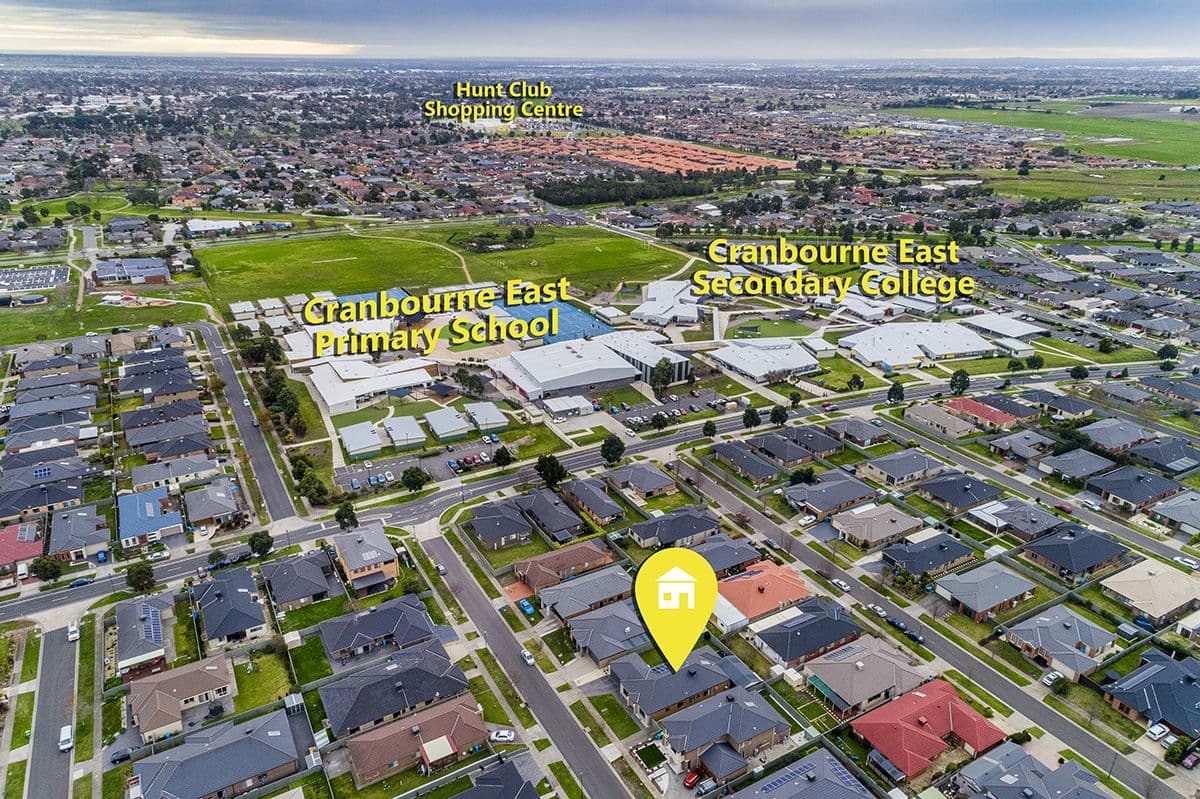10 Monmouth Road, Cranbourne East VIC 3977, Cranbourne East - Thumbnail 3