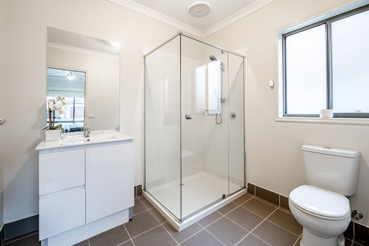 10 Monmouth Road, Cranbourne East VIC 3977, Cranbourne East - Thumbnail 8