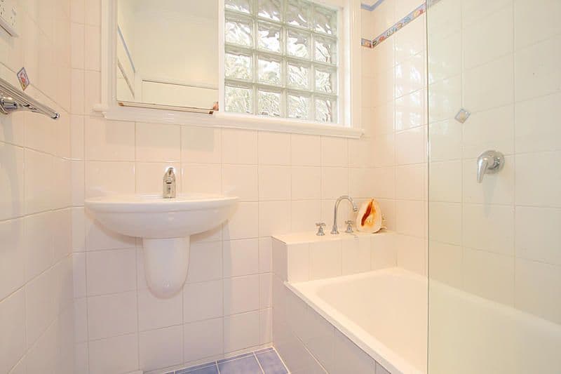 3 Hillcrest Avenue, CHADSTONE VIC 3148, Chadstone - Thumbnail 5