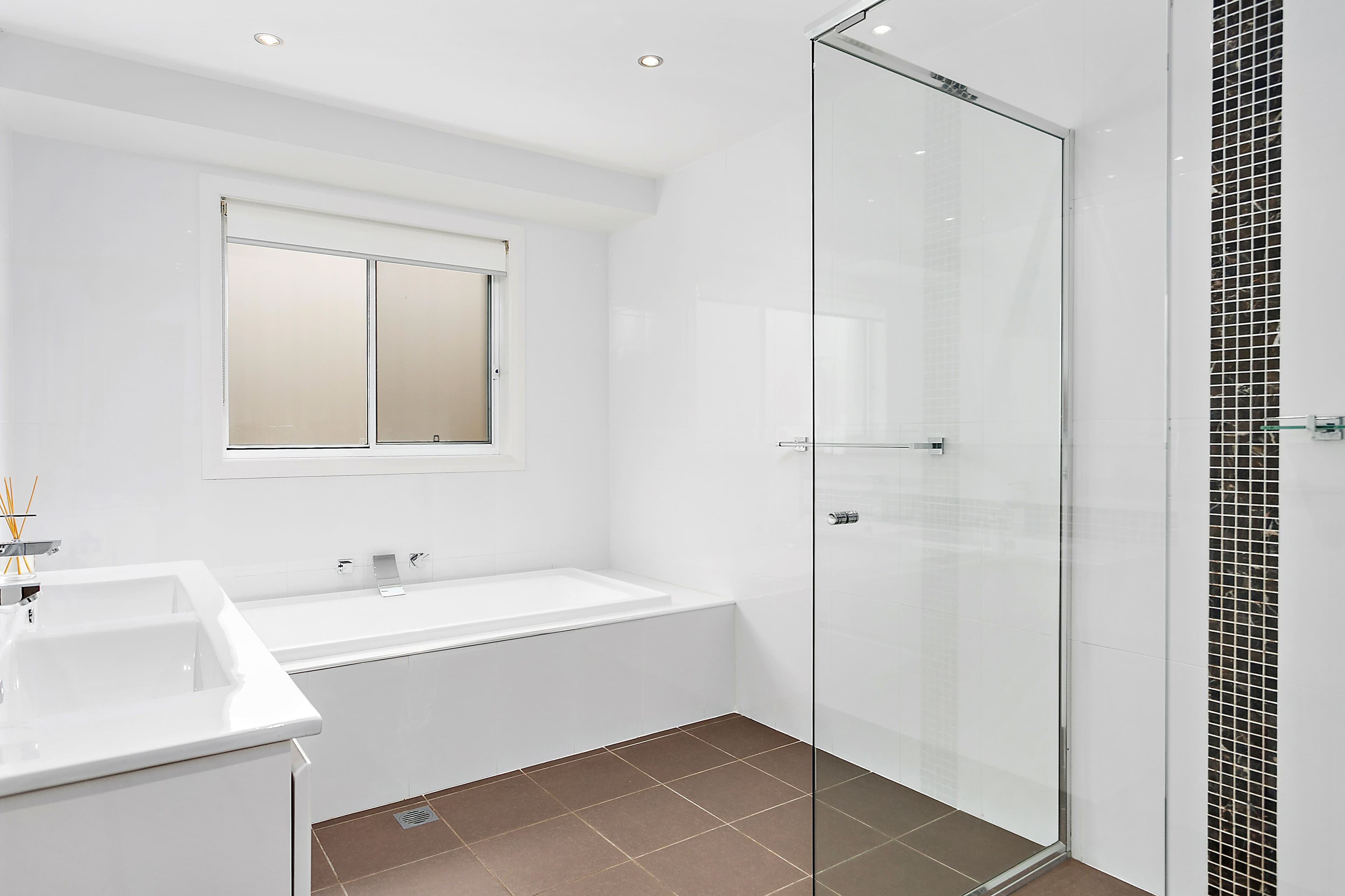 16 Huntingdale Close, Shell Cove - Thumbnail 7
