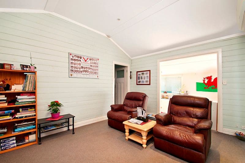 2 Forest Road, HEATHCOTE NSW 2233, Heathcote - Thumbnail 6