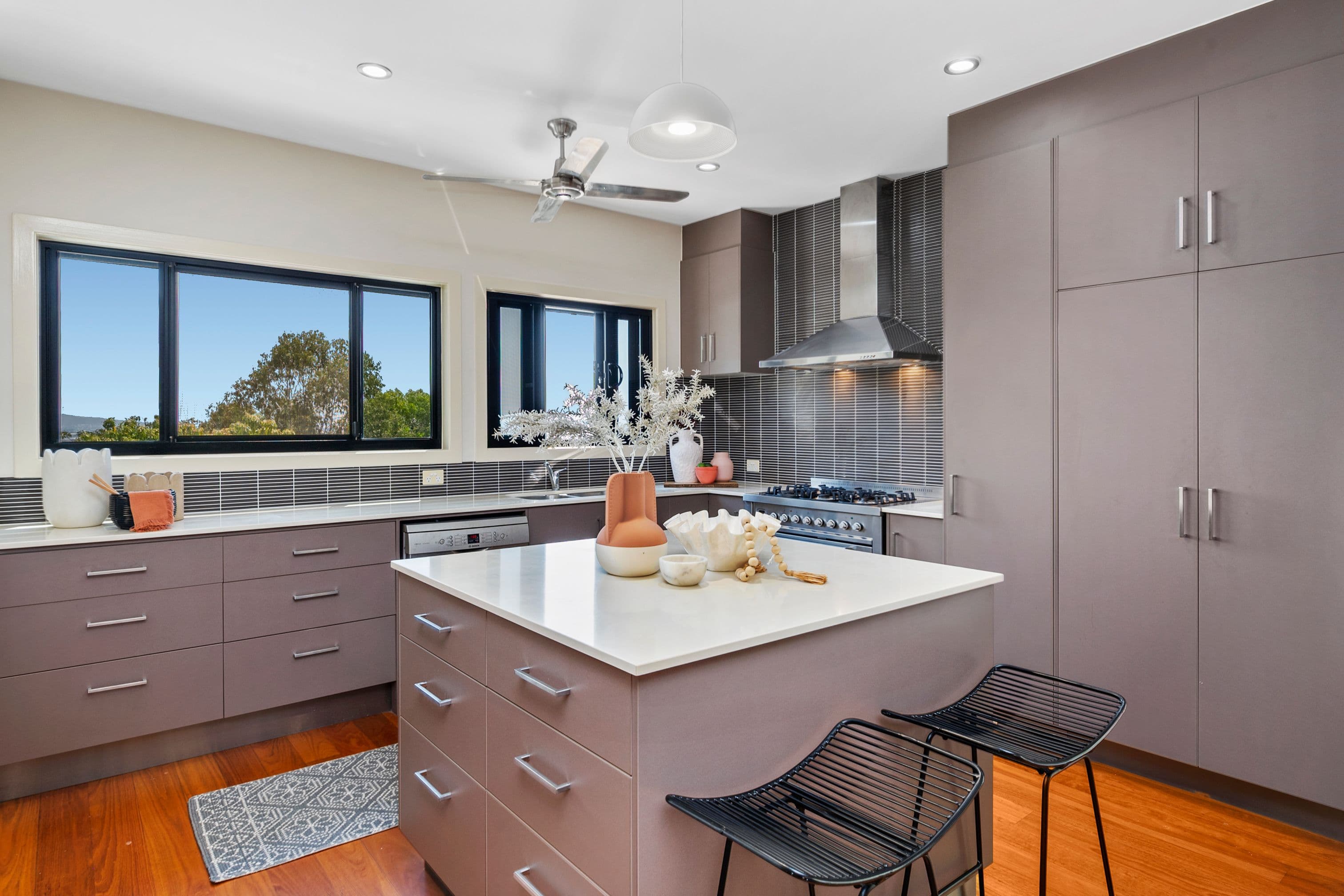 68 YARRAWONGA Drive, Castle Hill QLD 4810, Castle Hill - Thumbnail 2
