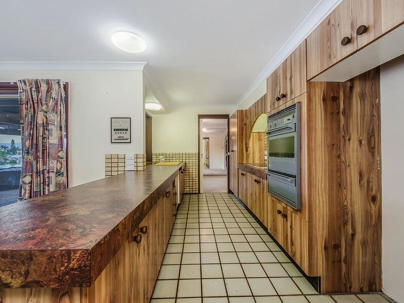 12 Angus Court, BENOWA QLD 4217, Benowa - Thumbnail 7