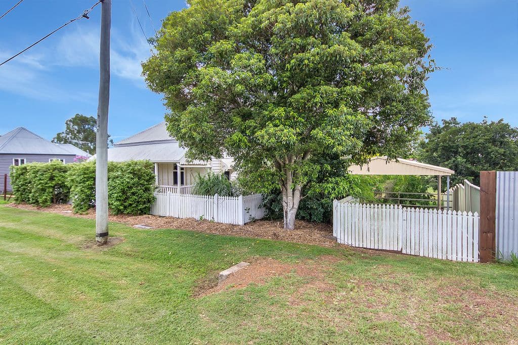 21 Pelican Street, North Ipswich QLD 4305, North Ipswich - Thumbnail 3