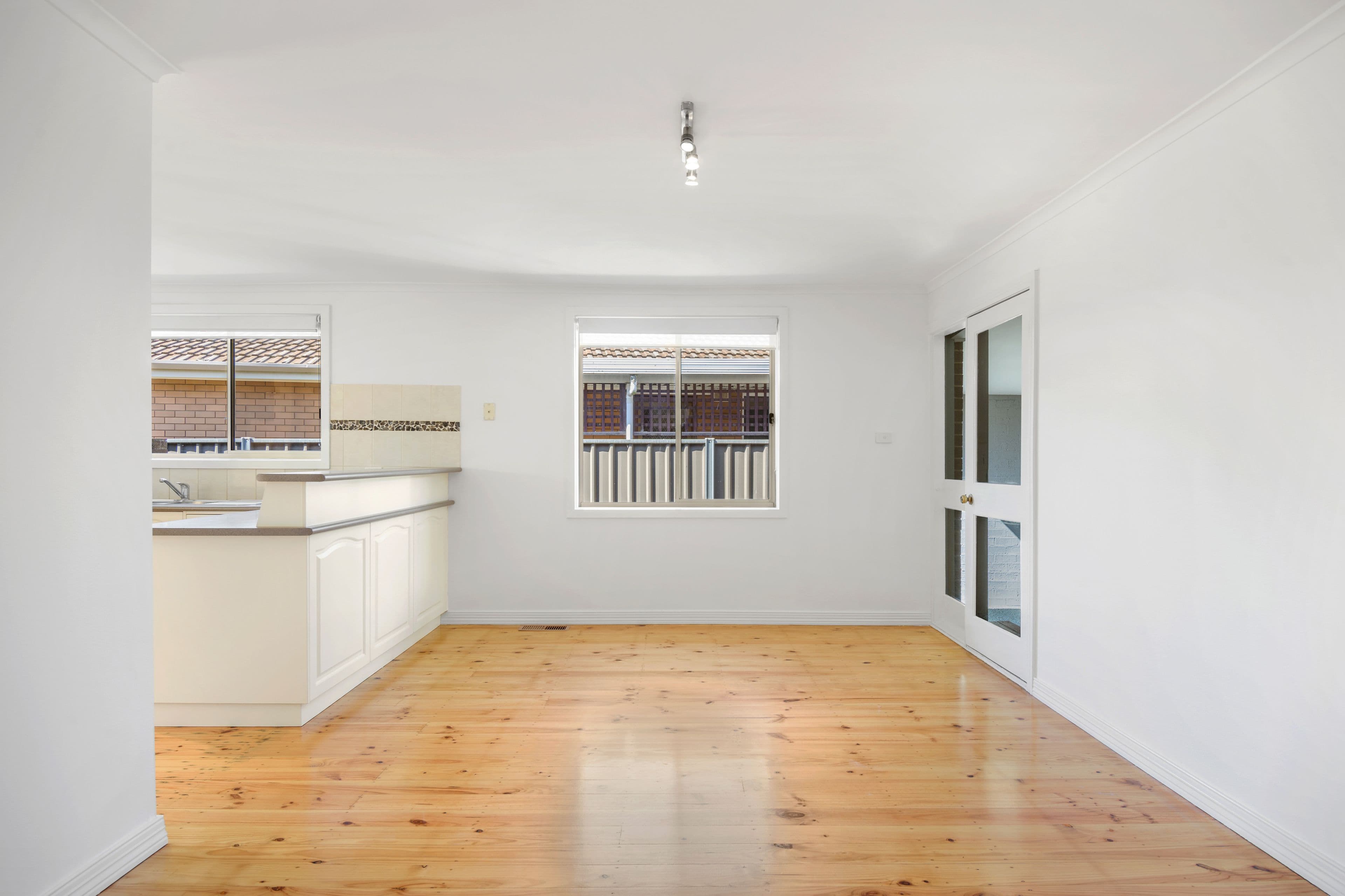 9 Glenda Street, Wendouree VIC 3355, Wendouree - Thumbnail 7