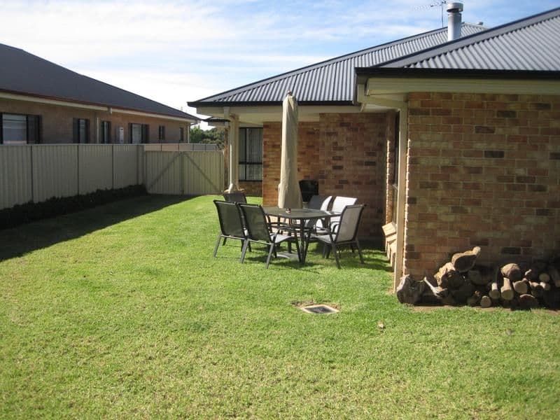 43 Petticoat Lane, YOUNG NSW 2594, Young - Thumbnail 7