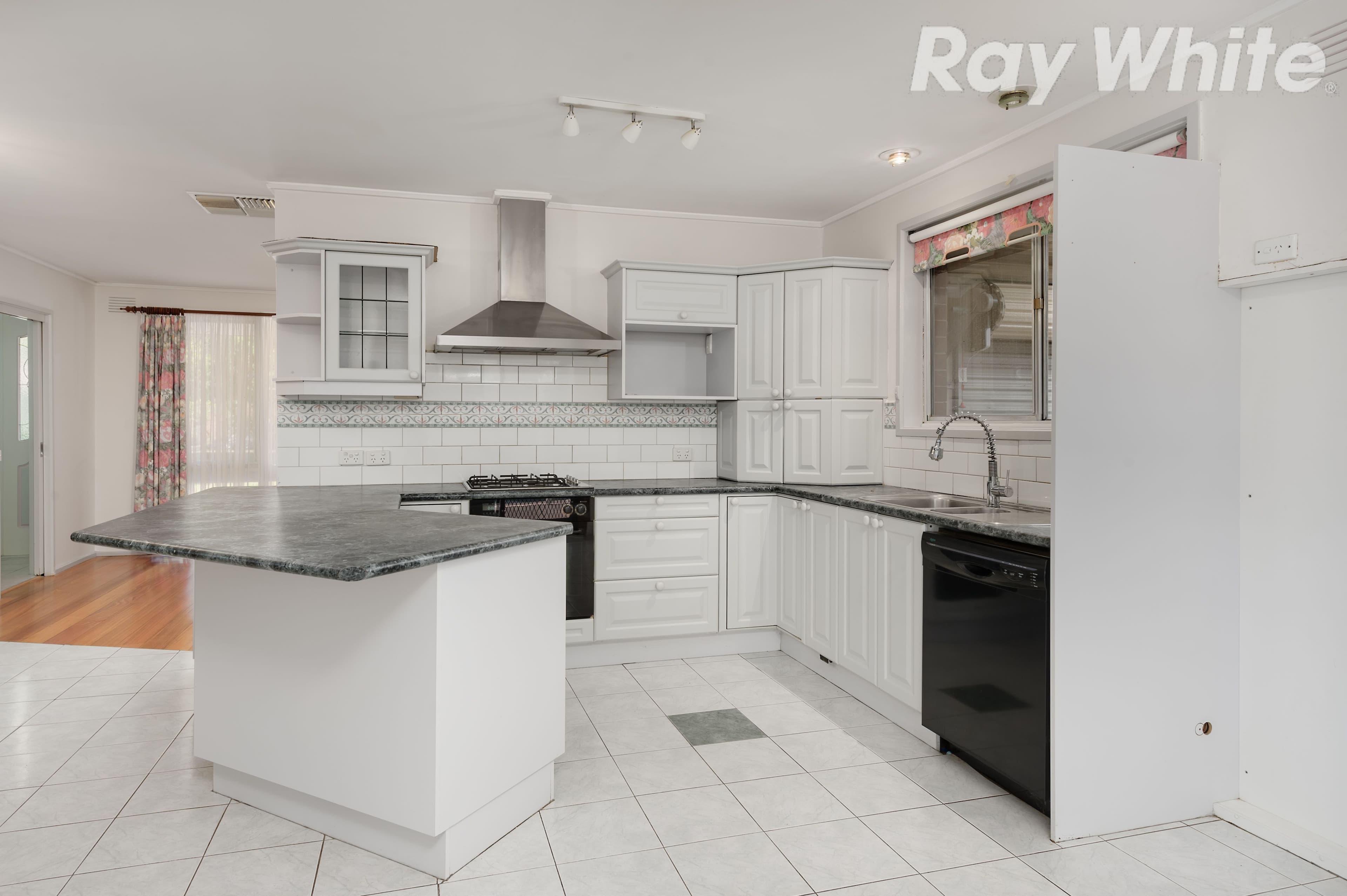 5 Thor Court, Bundoora VIC 3083, Bundoora - Thumbnail 2