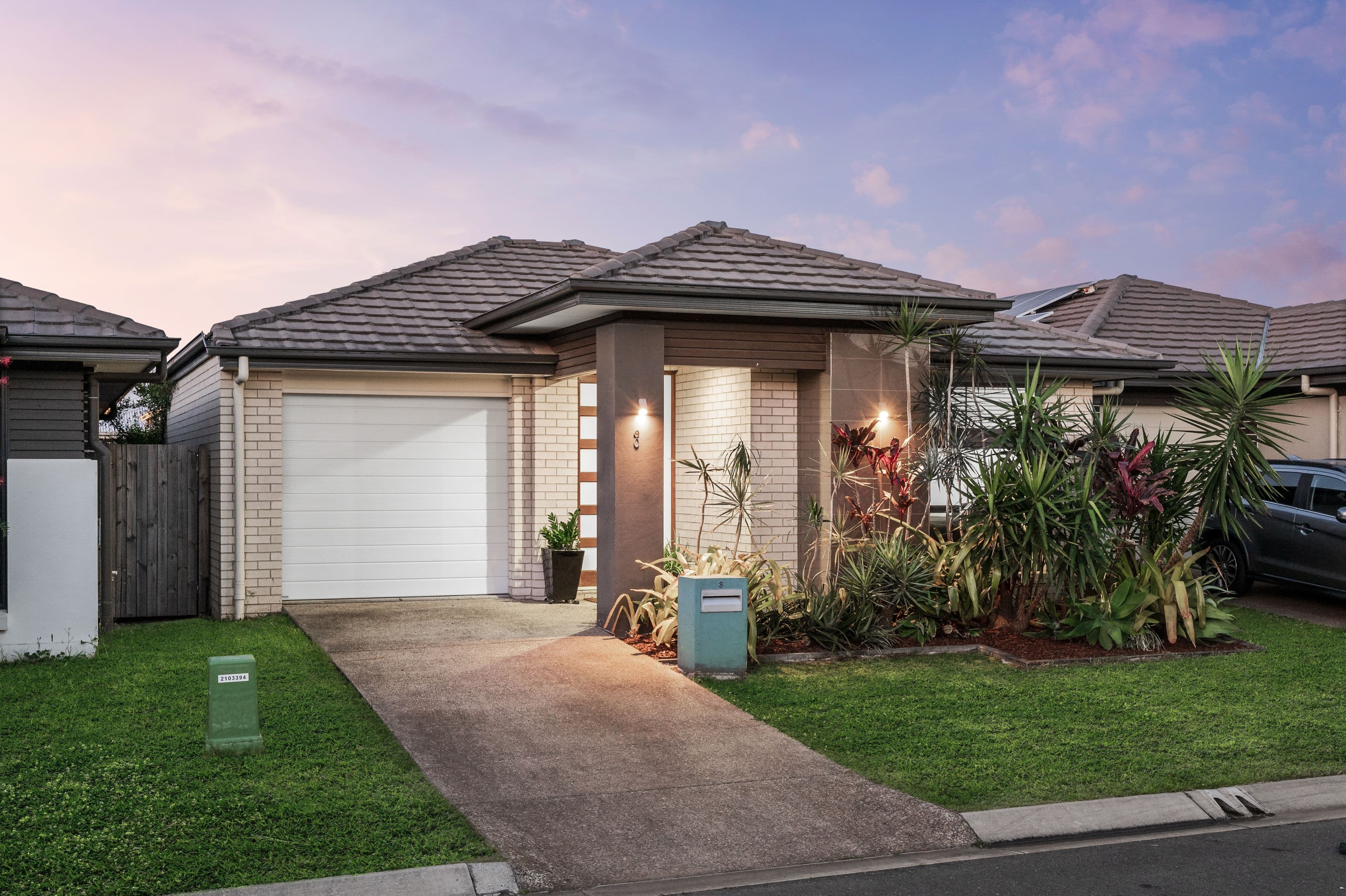 8 Comfort Street, South Ripley QLD 4306, South Ripley - Image 1