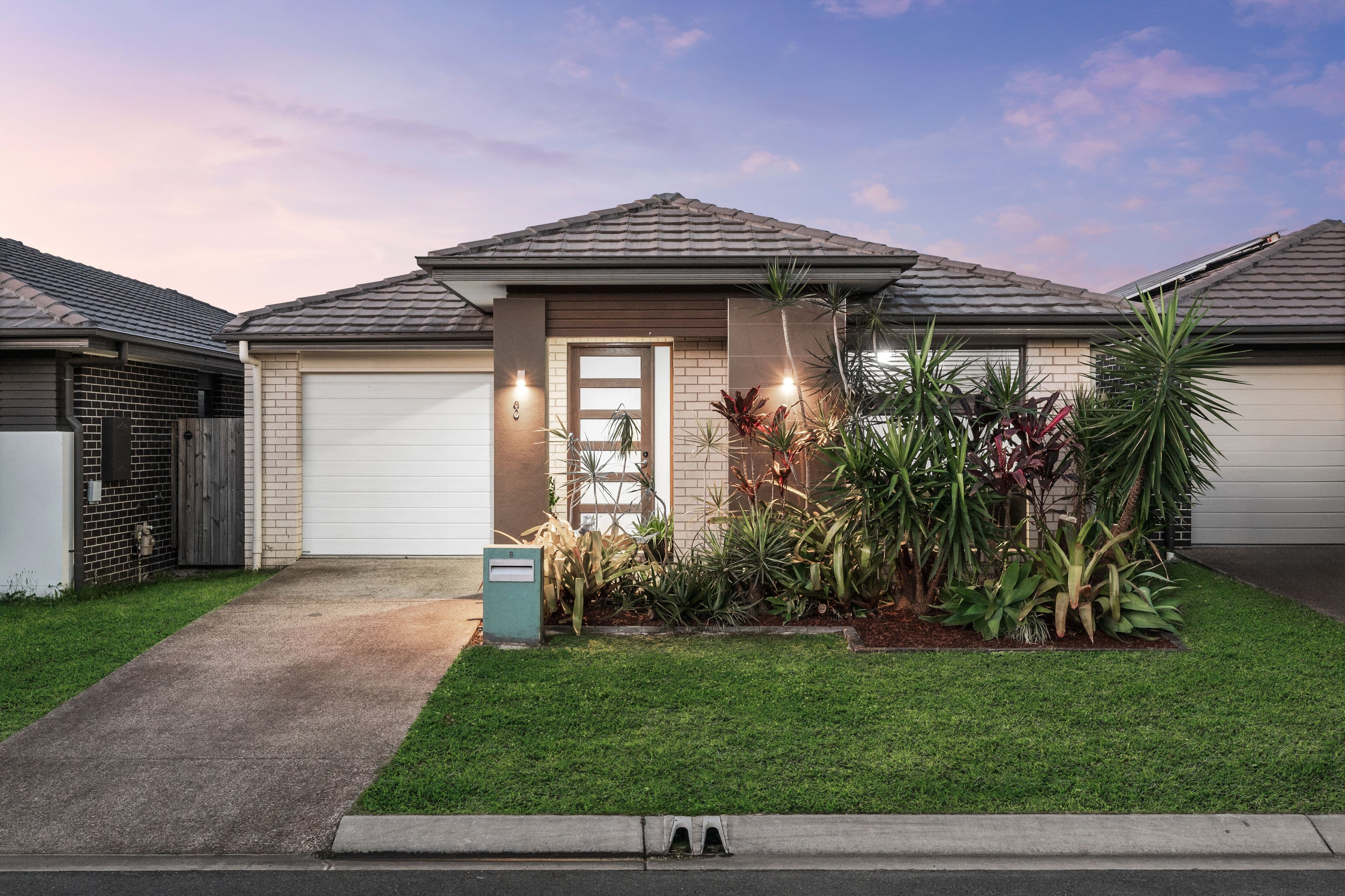 8 Comfort Street, South Ripley QLD 4306, South Ripley - Thumbnail 2