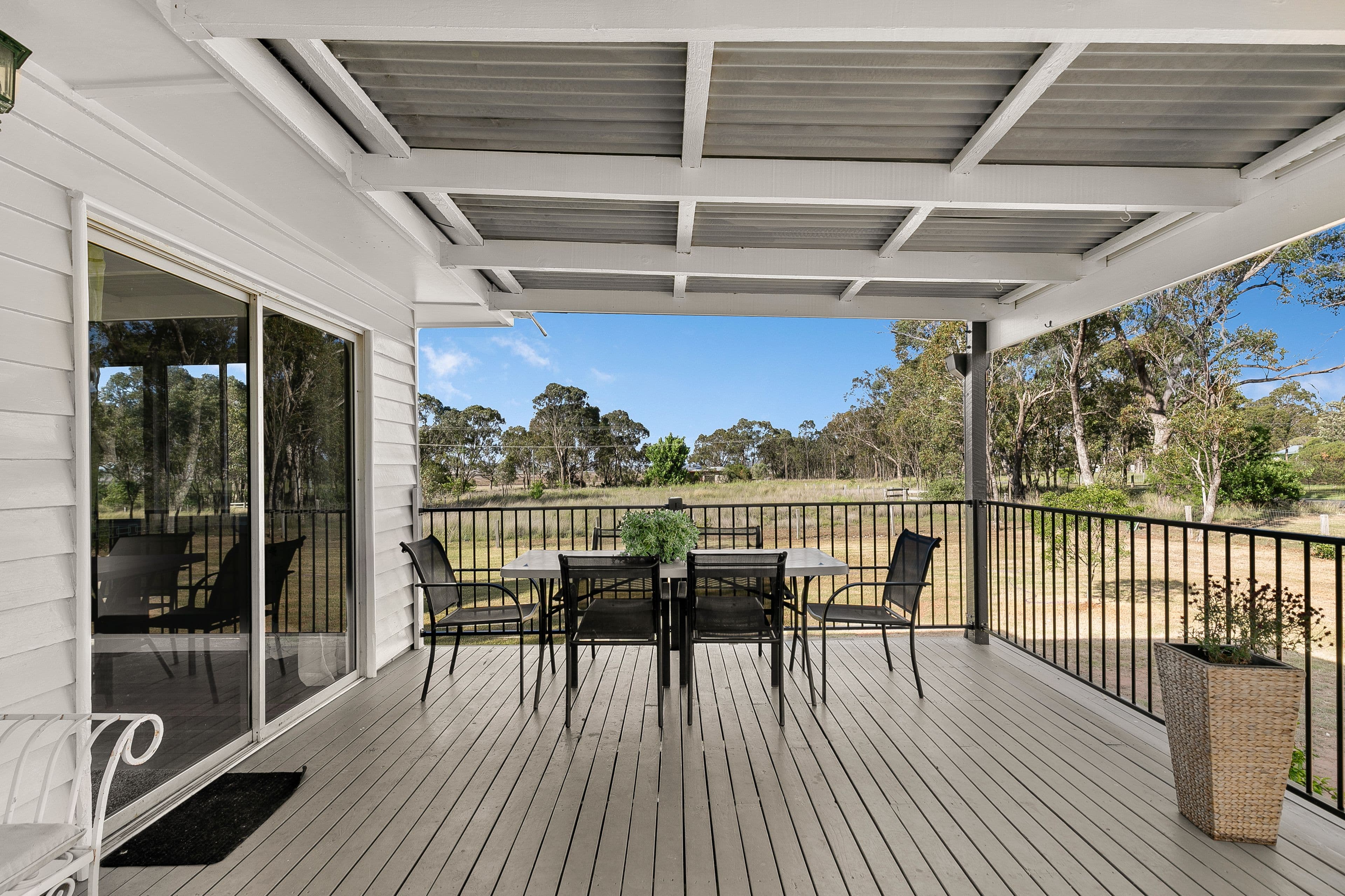 10 Allora Street, Hendon QLD 4362, Hendon - Thumbnail 2
