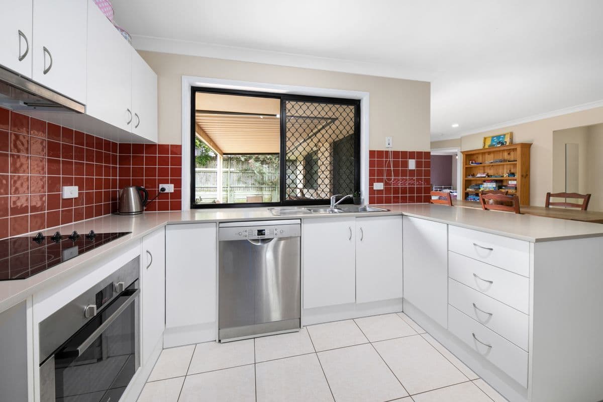 6 Hofmann Close, Oxley QLD 4075, Oxley - Thumbnail 2