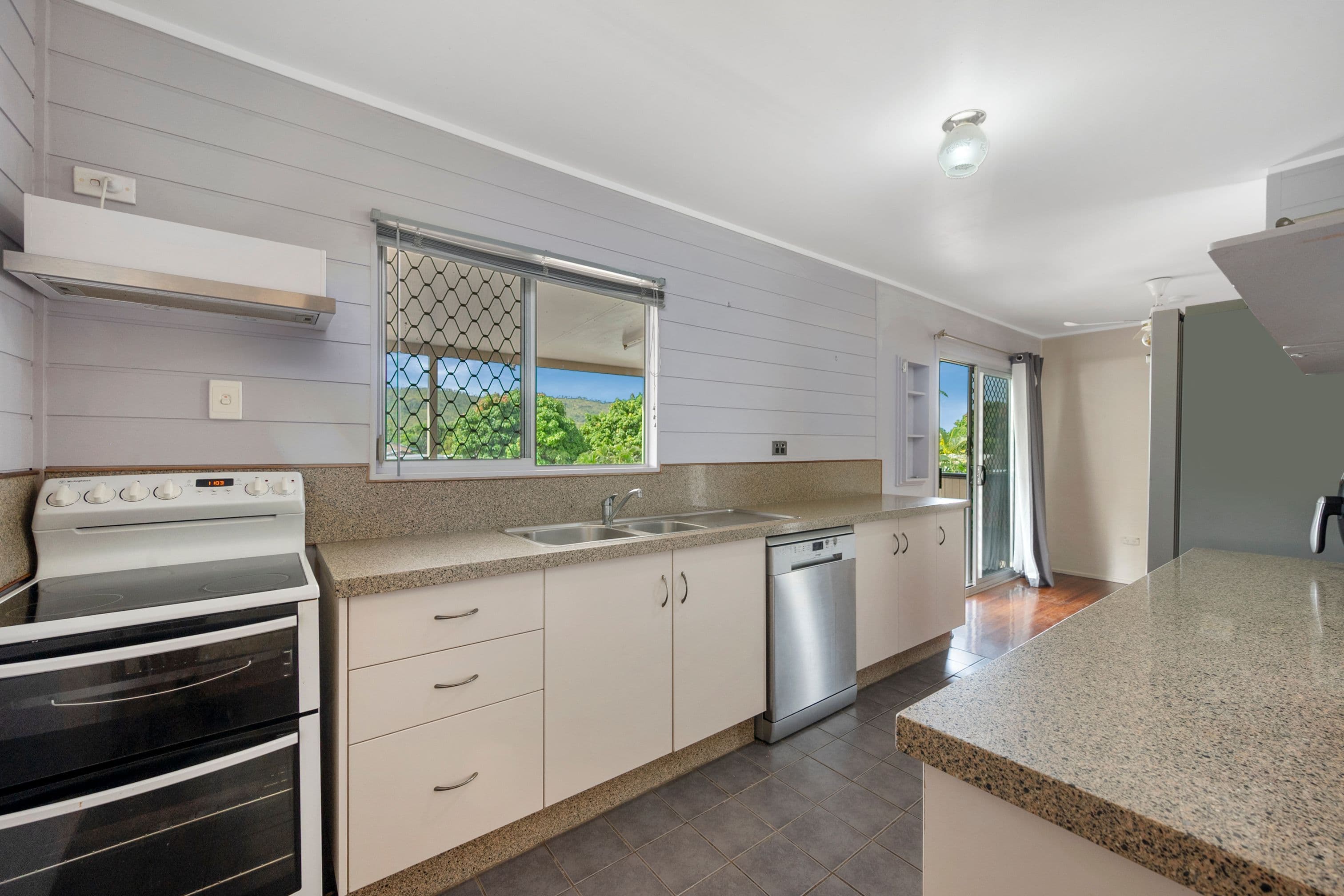 1460 Riverway Drive, Kelso QLD 4815, Kelso - Thumbnail 6