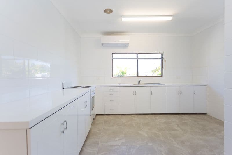 2 Kinnon Street, Glenella QLD 4740, Glenella - Thumbnail 2