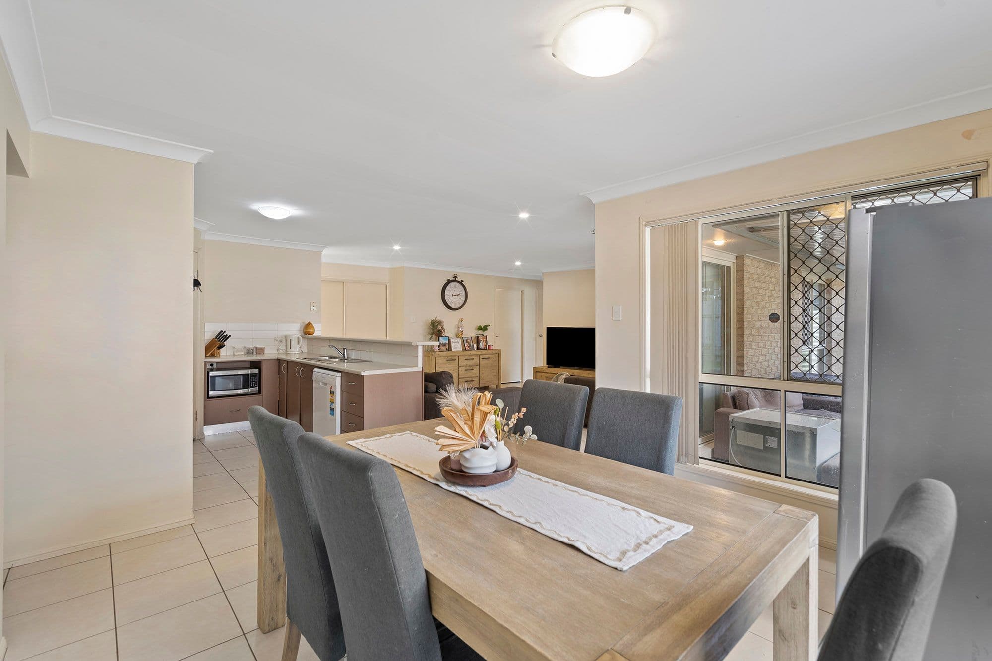 26 Spruce Street, Loganlea QLD 4131, Loganlea - Thumbnail 3