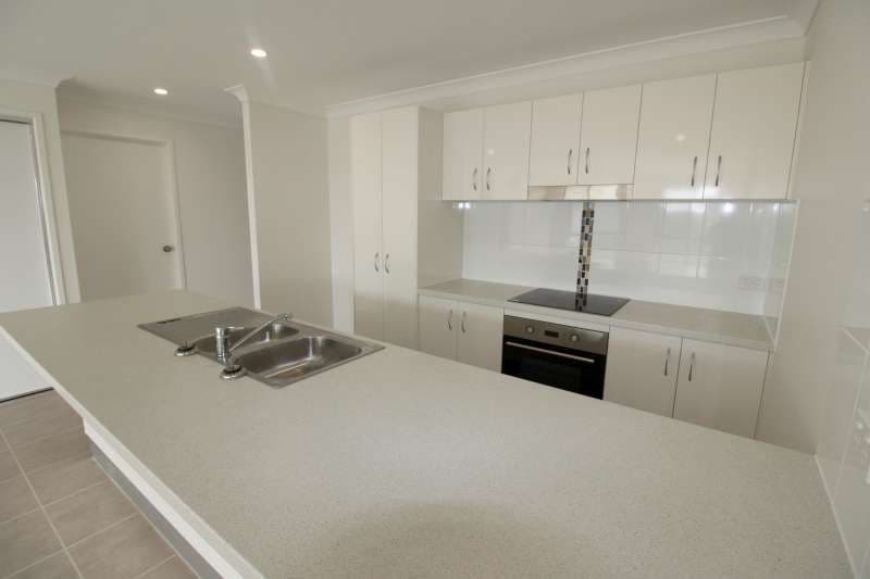 15 Speargrass Parade, Mount Low QLD 4818, Mount Low - Thumbnail 2