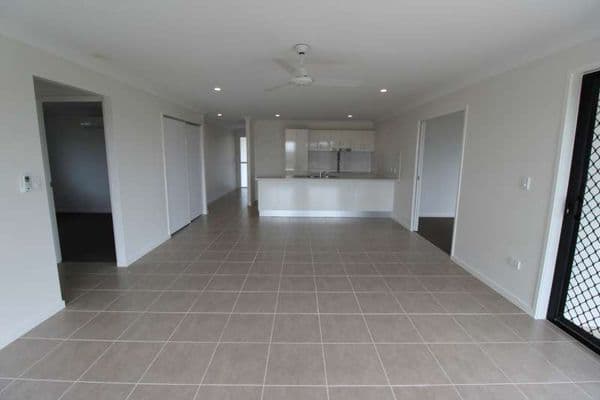15 Speargrass Parade, Mount Low QLD 4818, Mount Low - Thumbnail 4