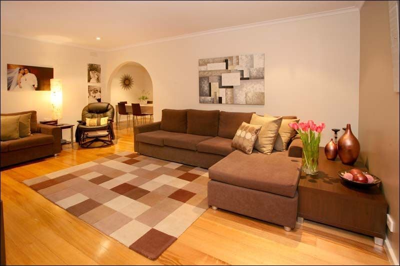 15 The Outlook, GLEN WAVERLEY VIC 3150, Glen Waverley - Thumbnail 2