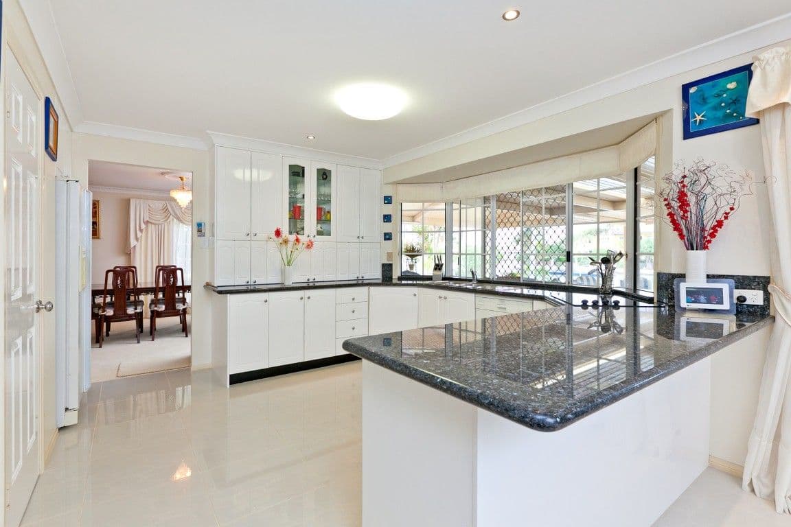 25 Seacrest Court, RABY BAY QLD 4163, Raby Bay - Thumbnail 2