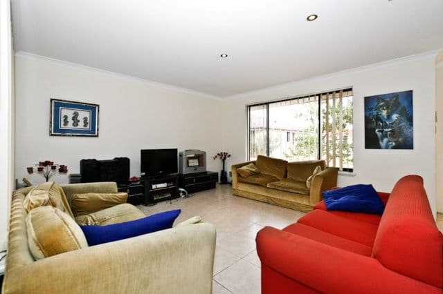9B Hazlett Way, CANNING VALE WA 6155, Canning Vale - Thumbnail 3