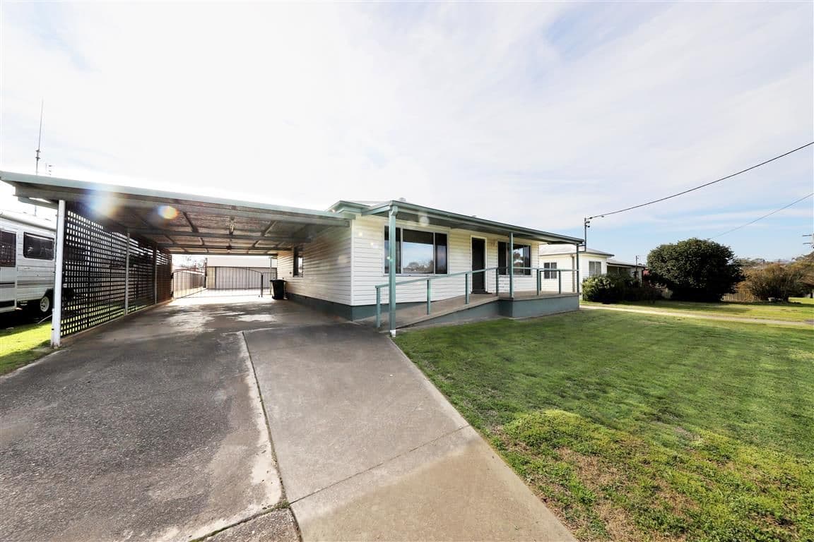 29 Forest Street, Tumut - Image 1
