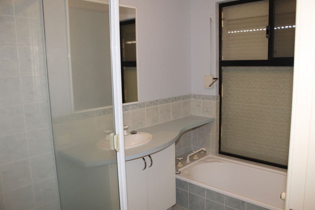 68 Abbotswood Drive, Landsdale WA 6065, Landsdale - Thumbnail 8