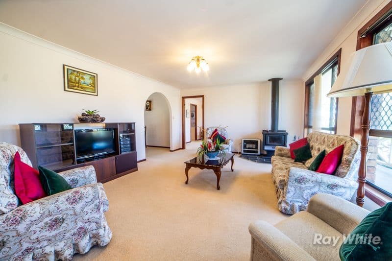 14 Caramana Drive, Waterview Heights - Thumbnail 3