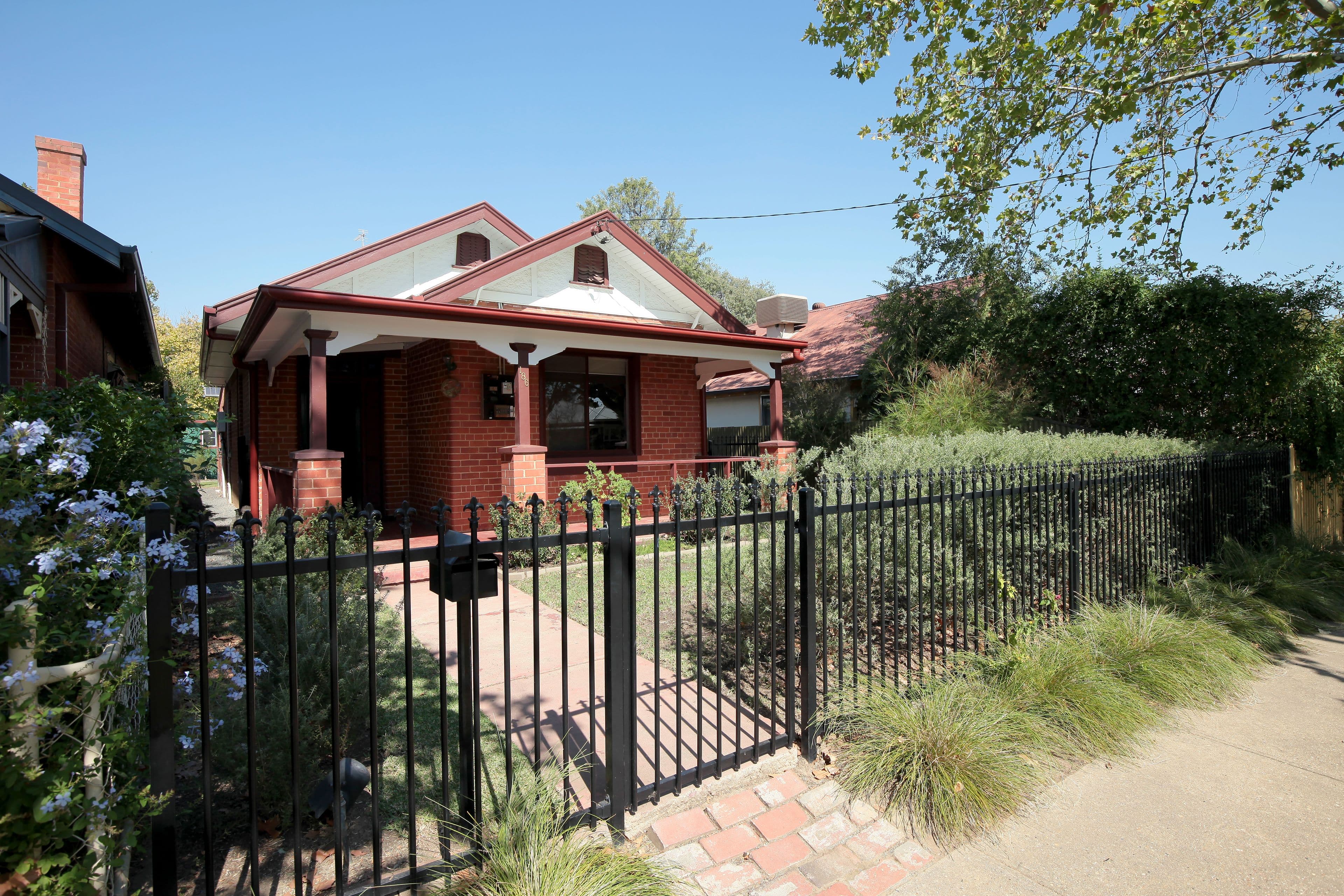 186 Gurwood Street, Wagga Wagga - Image 1